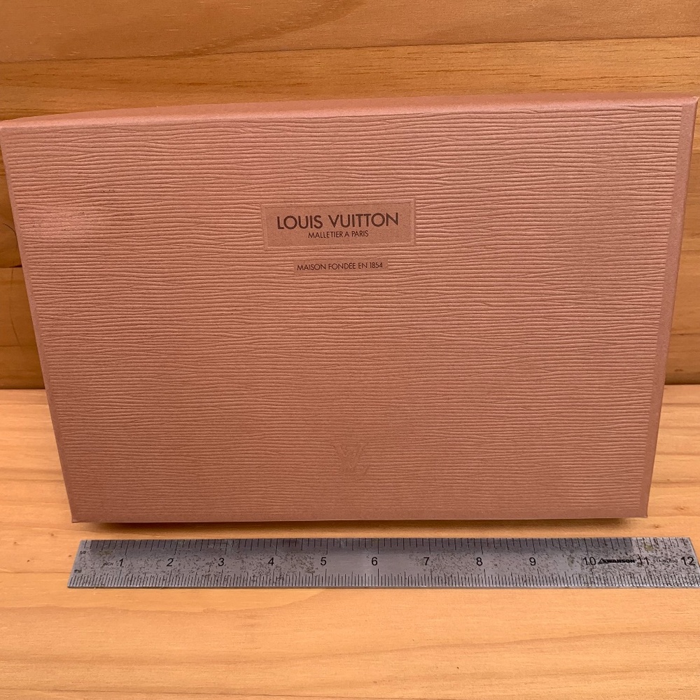 Louis Vuitton Malletier A Paris BOX ONLY Epi Textu - Picture 2 of 4